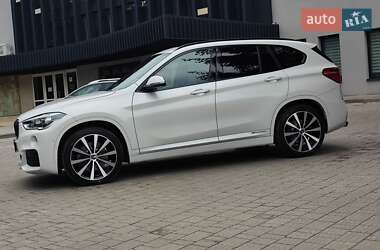 Внедорожник / Кроссовер BMW X1 2016 в 