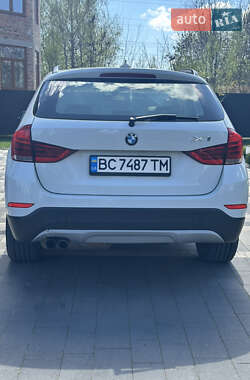 Внедорожник / Кроссовер BMW X1 2013 в 