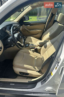 Внедорожник / Кроссовер BMW X1 2013 в 