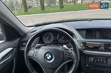 Позашляховик / Кросовер BMW X1 2009 в 