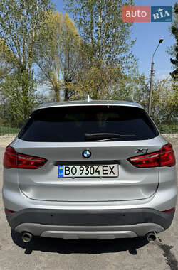 Внедорожник / Кроссовер BMW X1 2015 в 