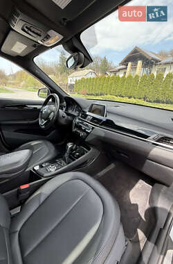 Внедорожник / Кроссовер BMW X1 2015 в 