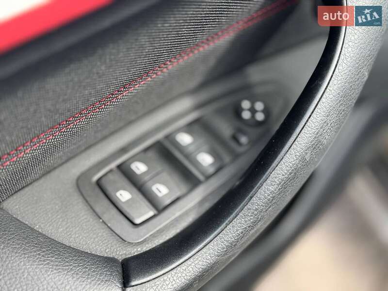 Позашляховик / Кросовер BMW X1 2016 в Києві