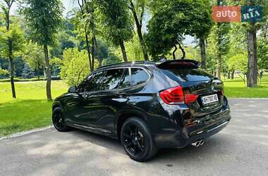 Позашляховик / Кросовер BMW X1 2015 в 