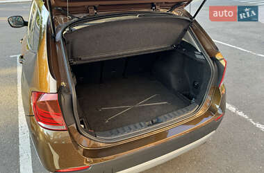 Внедорожник / Кроссовер BMW X1 2011 в 