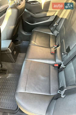 Внедорожник / Кроссовер BMW X1 2011 в 