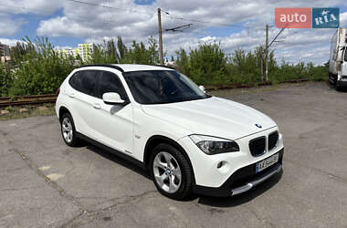 Позашляховик / Кросовер BMW X1 2011 в 