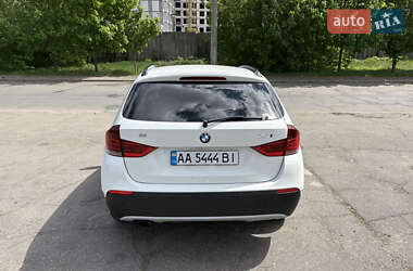 Позашляховик / Кросовер BMW X1 2011 в 