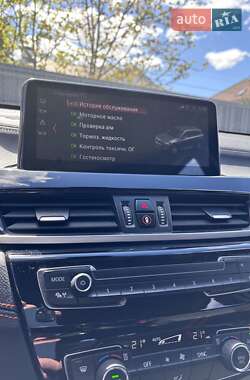Позашляховик / Кросовер BMW X1 2019 в 