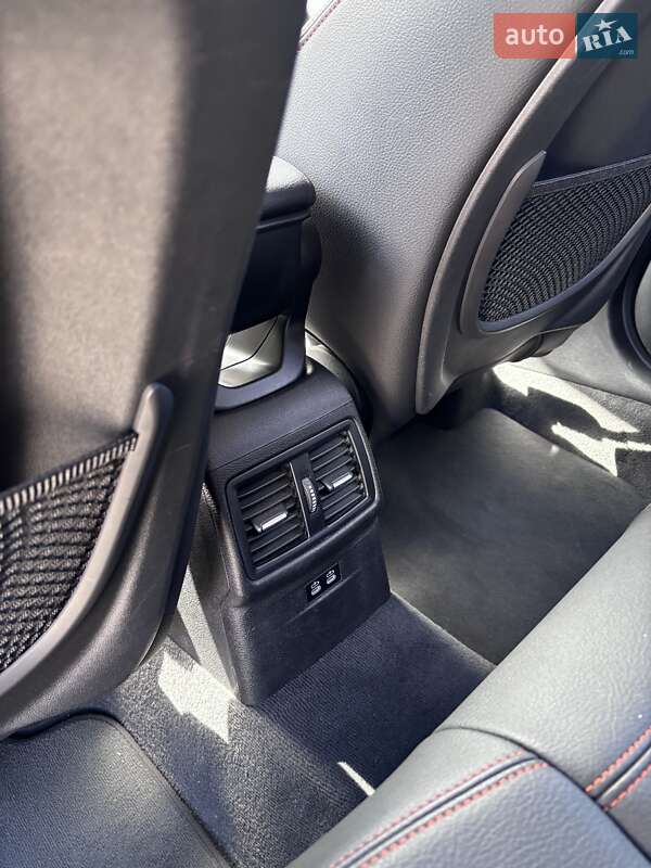 Внедорожник / Кроссовер BMW X1 2019 в Киеве