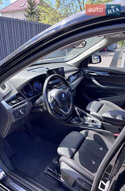 Позашляховик / Кросовер BMW X1 2019 в 