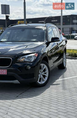 Позашляховик / Кросовер BMW X1 2014 в 