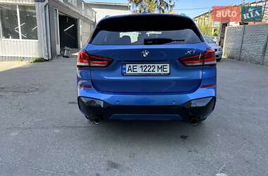 Позашляховик / Кросовер BMW X1 2016 в 