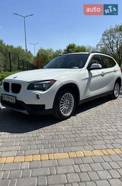 Внедорожник / Кроссовер BMW X1 2013 в Каменском