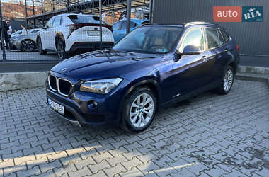 Позашляховик / Кросовер BMW X1 2013 в 