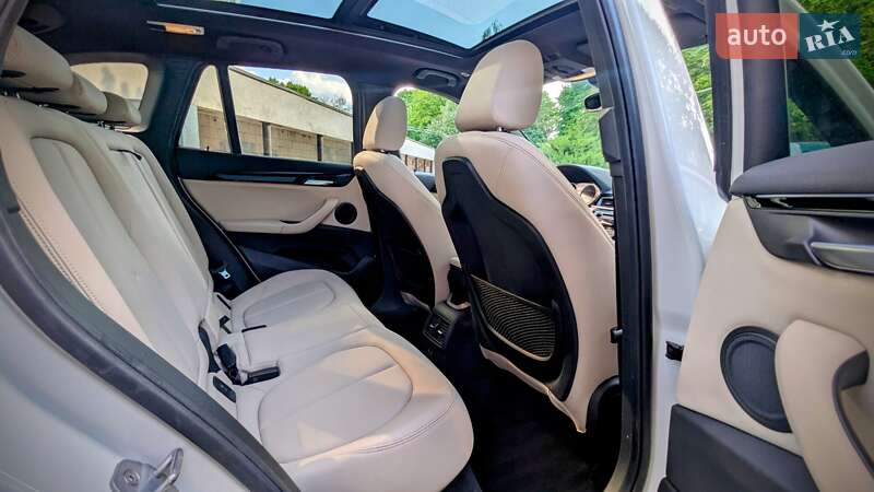 Внедорожник / Кроссовер BMW X1 2019 в Львове