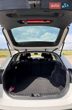 Позашляховик / Кросовер BMW X1 2015 в 