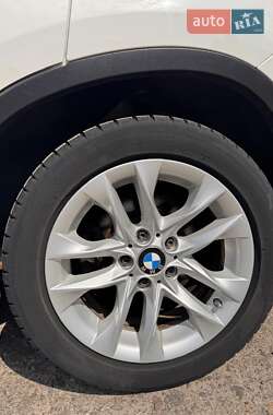 Позашляховик / Кросовер BMW X1 2015 в 