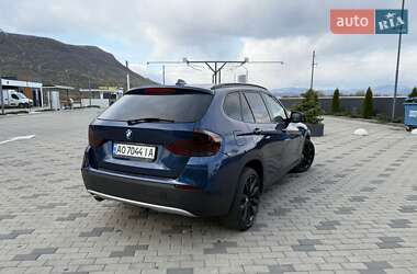 Внедорожник / Кроссовер BMW X1 2011 в 