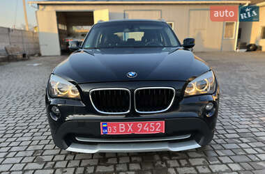 Позашляховик / Кросовер BMW X1 2011 в 