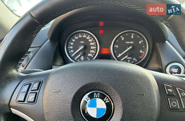 Позашляховик / Кросовер BMW X1 2011 в 