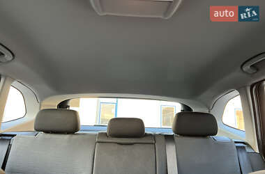 Позашляховик / Кросовер BMW X1 2011 в 
