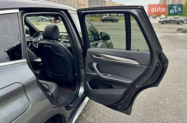 Внедорожник / Кроссовер BMW X1 2015 в 