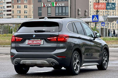 Внедорожник / Кроссовер BMW X1 2015 в 