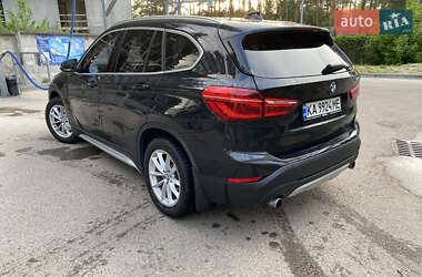 Позашляховик / Кросовер BMW X1 2015 в 