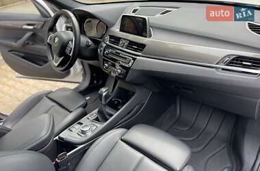Позашляховик / Кросовер BMW X1 2019 в 