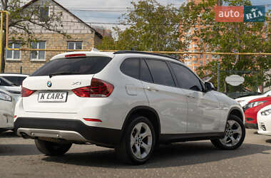 Позашляховик / Кросовер BMW X1 2013 в 