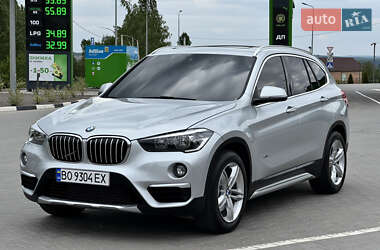 Внедорожник / Кроссовер BMW X1 2015 в 