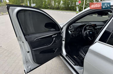Внедорожник / Кроссовер BMW X1 2015 в 