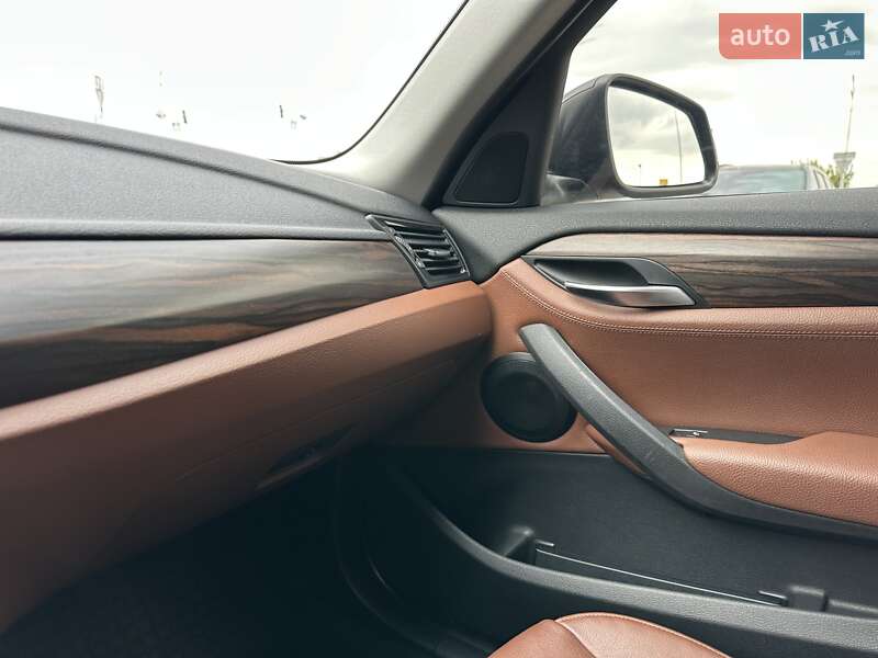 Позашляховик / Кросовер BMW X1 2014 в Києві