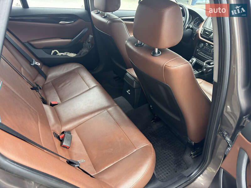 Позашляховик / Кросовер BMW X1 2013 в Львові