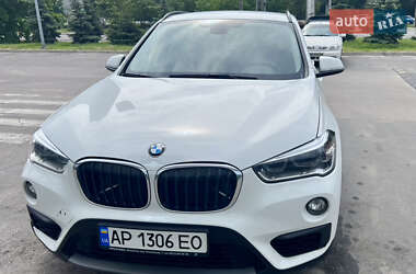 Позашляховик / Кросовер BMW X1 2018 в 