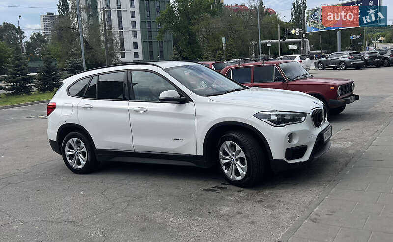 Позашляховик / Кросовер BMW X1 2018 в Дніпрі фото 2 Позашляховик / Кросовер BMW X1 2018 в Дніпрі