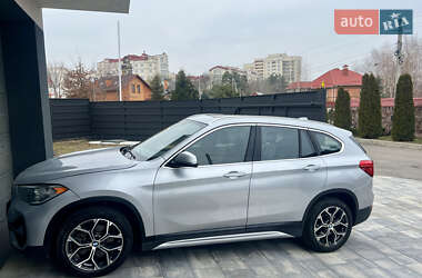 Позашляховик / Кросовер BMW X1 2020 в 
