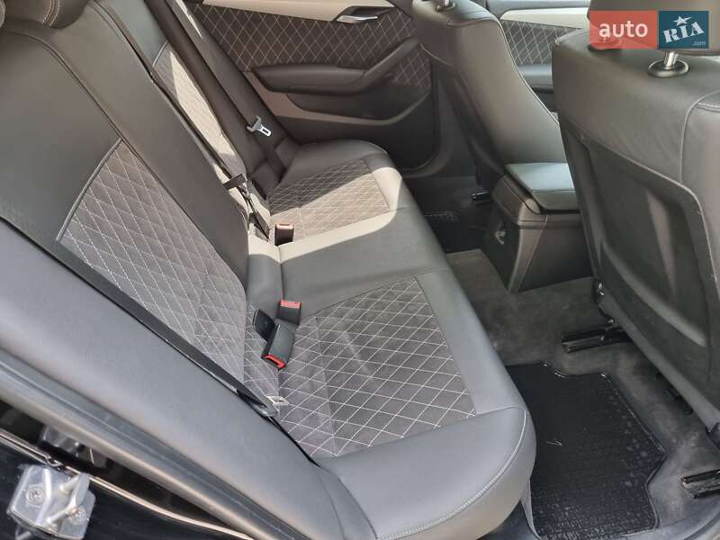 Внедорожник / Кроссовер BMW X1 2010 в Черноморске фото 6 Внедорожник / Кроссовер BMW X1 2010 в Черноморске