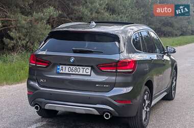 Позашляховик / Кросовер BMW X1 2019 в 