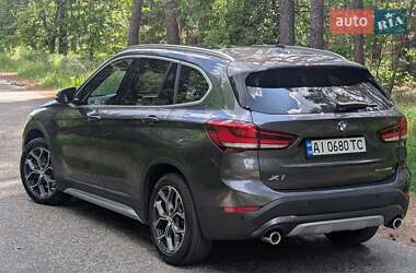 Позашляховик / Кросовер BMW X1 2019 в 