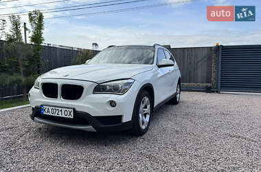 Позашляховик / Кросовер BMW X1 2013 в 