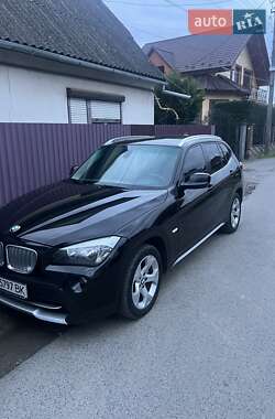 Позашляховик / Кросовер BMW X1 2010 в 