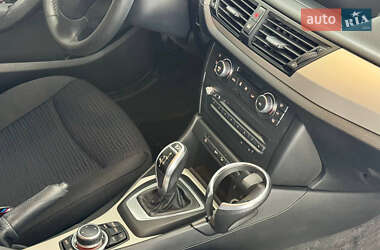 Позашляховик / Кросовер BMW X1 2012 в 