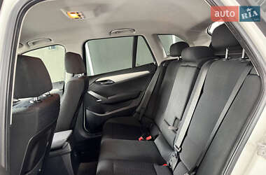 Позашляховик / Кросовер BMW X1 2012 в 