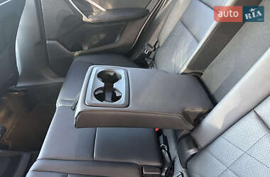 Внедорожник / Кроссовер BMW X1 2023 в 