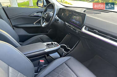 Внедорожник / Кроссовер BMW X1 2023 в 