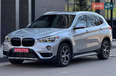 Позашляховик / Кросовер BMW X1 2016 в 