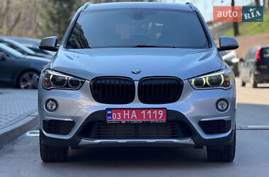 Позашляховик / Кросовер BMW X1 2016 в 