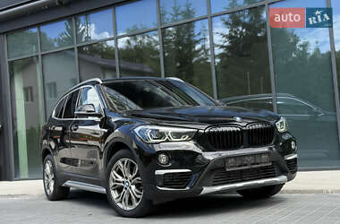 Позашляховик / Кросовер BMW X1 2017 в 